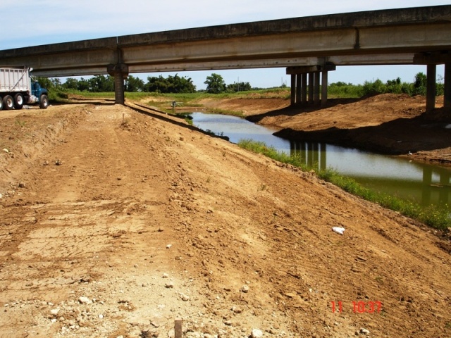 Canal de Desvio del Rio Santiago en Arecibo