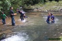 Niños disfrutando de una de las charcas de la Quebrada Doña Juana.