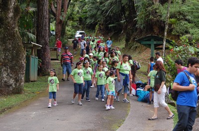 Alrededor de cuatro tropas de niñas escuchas y un grupo escolar asisitieron al evento.